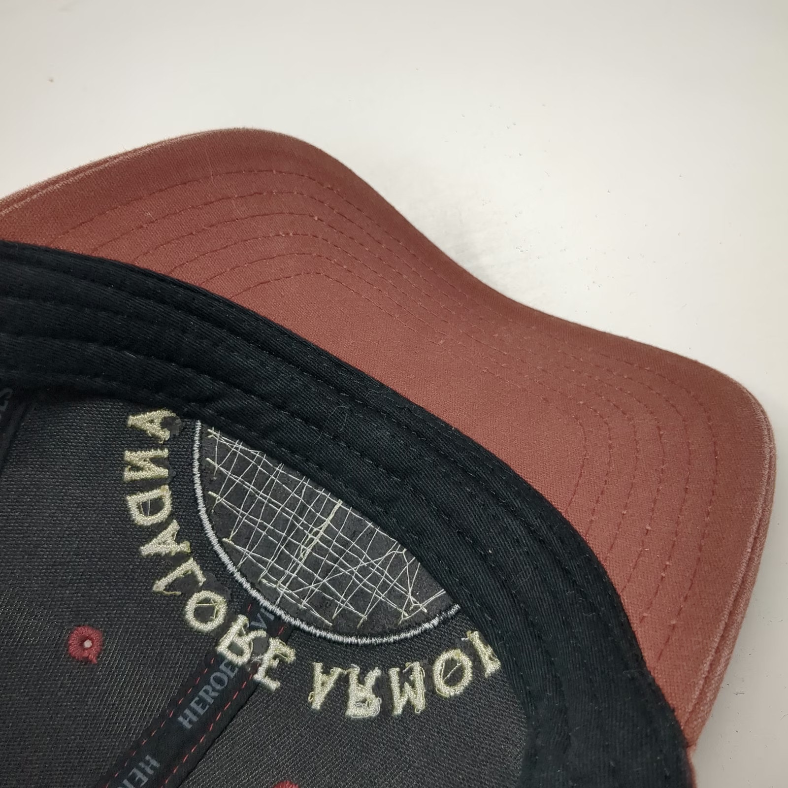 Heroes & Villains Snapback Red One Size Star Wars Mandalorian Mandore Armory Hat — image 8 of 8